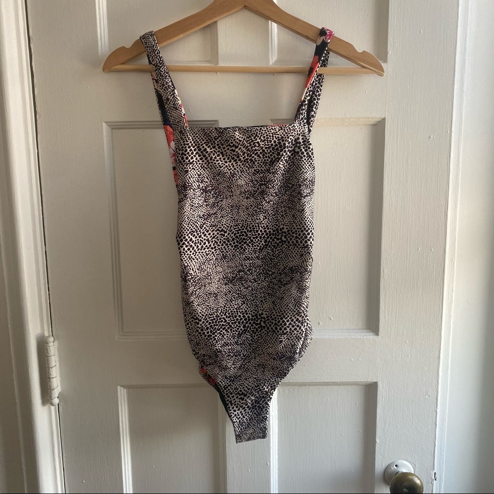 Volcom Leaf it to be one piece swim suit